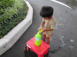 ゆっくり、ゆっくり、気をつけて。もうすぐゴール！！