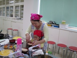 しゃけご飯をはさんでもおいしそう。