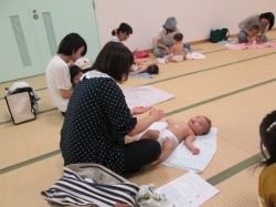 ゆっくり3回深呼吸。 マッサージ始めるよ～。