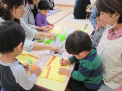 僕は大好きなお絵かきで お洋服を着せてあげるのだ！