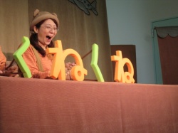 くねくねくねくね。 曲がったり伸びたり･･･。