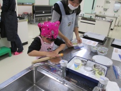 ころころ、上手にのばします。