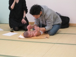 とんとんぱー。 お胸を開いて深呼吸。