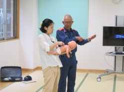 次は、心肺蘇生法の実践！