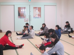 みんなで元気に エクササイズを始めましょう。