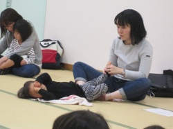 足裏マッサージ。 気持ちがよくて、眠くなっちゃった。