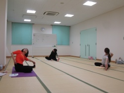 妊婦さんにも 安心なポーズです。