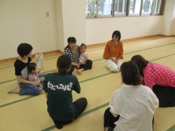 お母さんたちの おしゃべりタイム