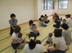 離乳食のこと、断乳・卒乳のことなど 話は尽きません。