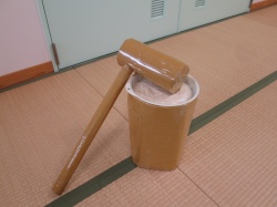 じゃーん！ 今日は餅つき！