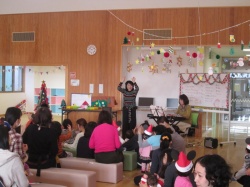 クリスマスコンサート ♪おいで、おいで、 　おいで、おいで、うさぎ♪