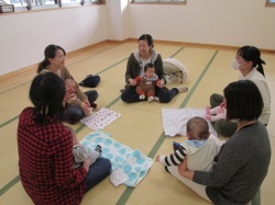 ママたちのおしゃべりタイム。