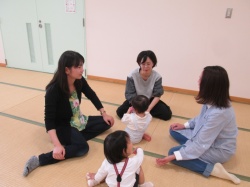 ママたちのおしゃべりタイム