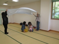 上から下から おおかぜ、こ～い