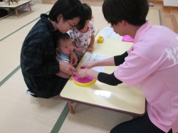 手形を上手にとれるかな？