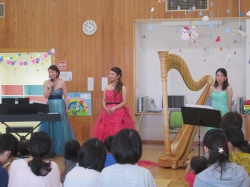 “みんなで一緒に音楽会”の 始まりです。