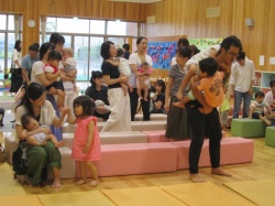 ♪おうまの　おやこは 仲良しこよし