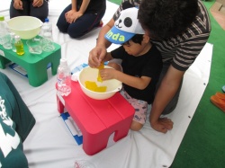 わぁ不思議！ 固まってきます。