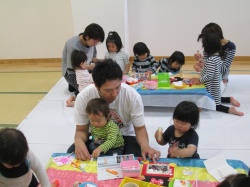 パパといっしょにすてきなプレゼントつくったよ。