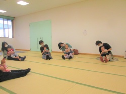 ママと一緒にユ～ラユラ！