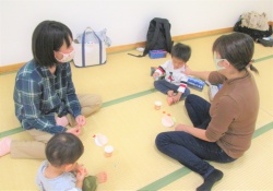 お友だちと一緒にアンパンマンの製作☆おともだちとするの、楽しいな♫