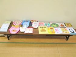 トイレに関する絵本やキャラクターのトレーニングパンツ★ 子どもさんと楽しみながら春にむけて、トイトレすすめてみて下さいネ♫