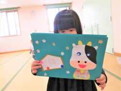 のりでペッタンペッタンできたよ～♩