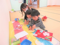 黄色のお花は僕が作るね！ 