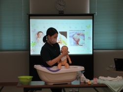 赤ちゃんの洗い方のレクチャーがありました。